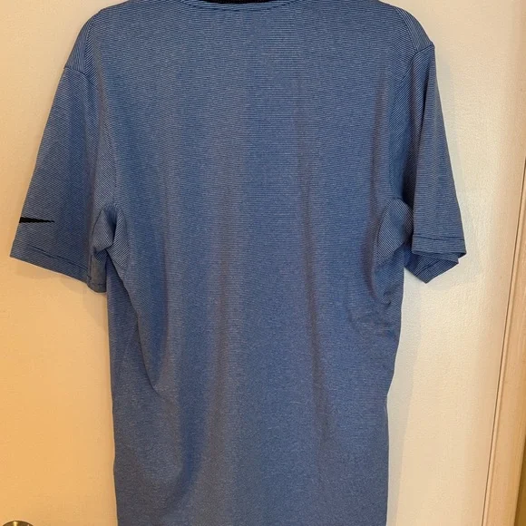 Nike Men's Blue Golf Shirt - Picture 7 of 7